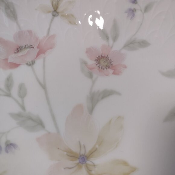 Lovely Mikasa Pastel Flowers Porcelain Heart - Picture 7 of 11